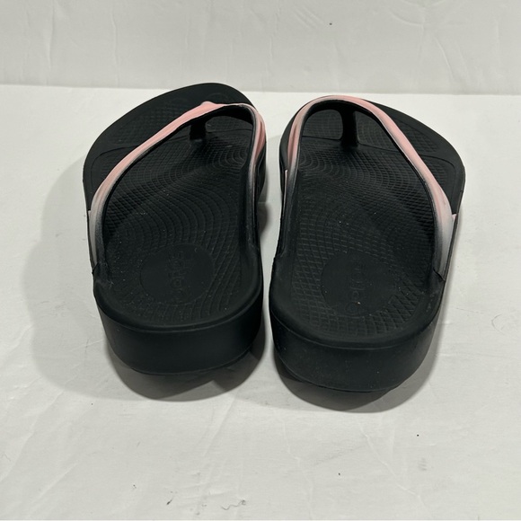 Oofos Women's Oolala Luxe Recovery Toe Post Sandal in Rose Sparkle Comfort, Sz 9 - Picture 4 of 10